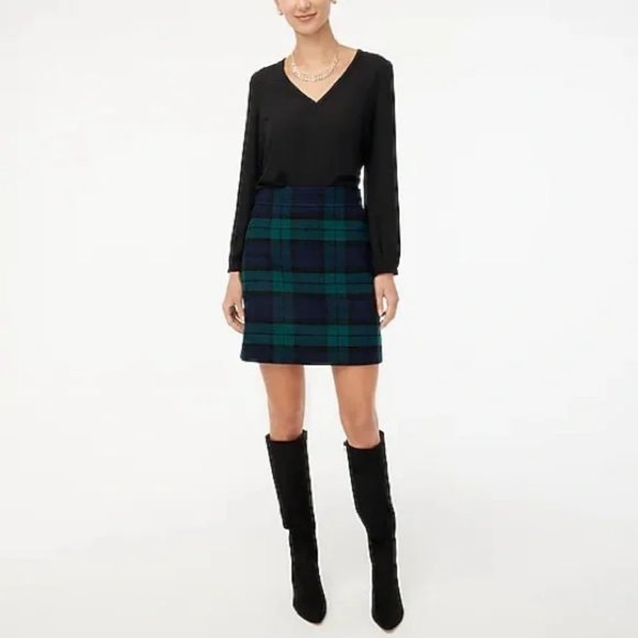 ๐ NWT ๐ J. CREW Wool-blend Mini Skirt in Black Watch Plaid - Picture 2 of 5